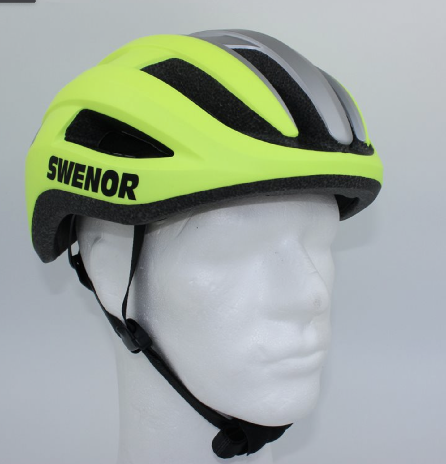 Hjälm Swenor - Sporthandlarn