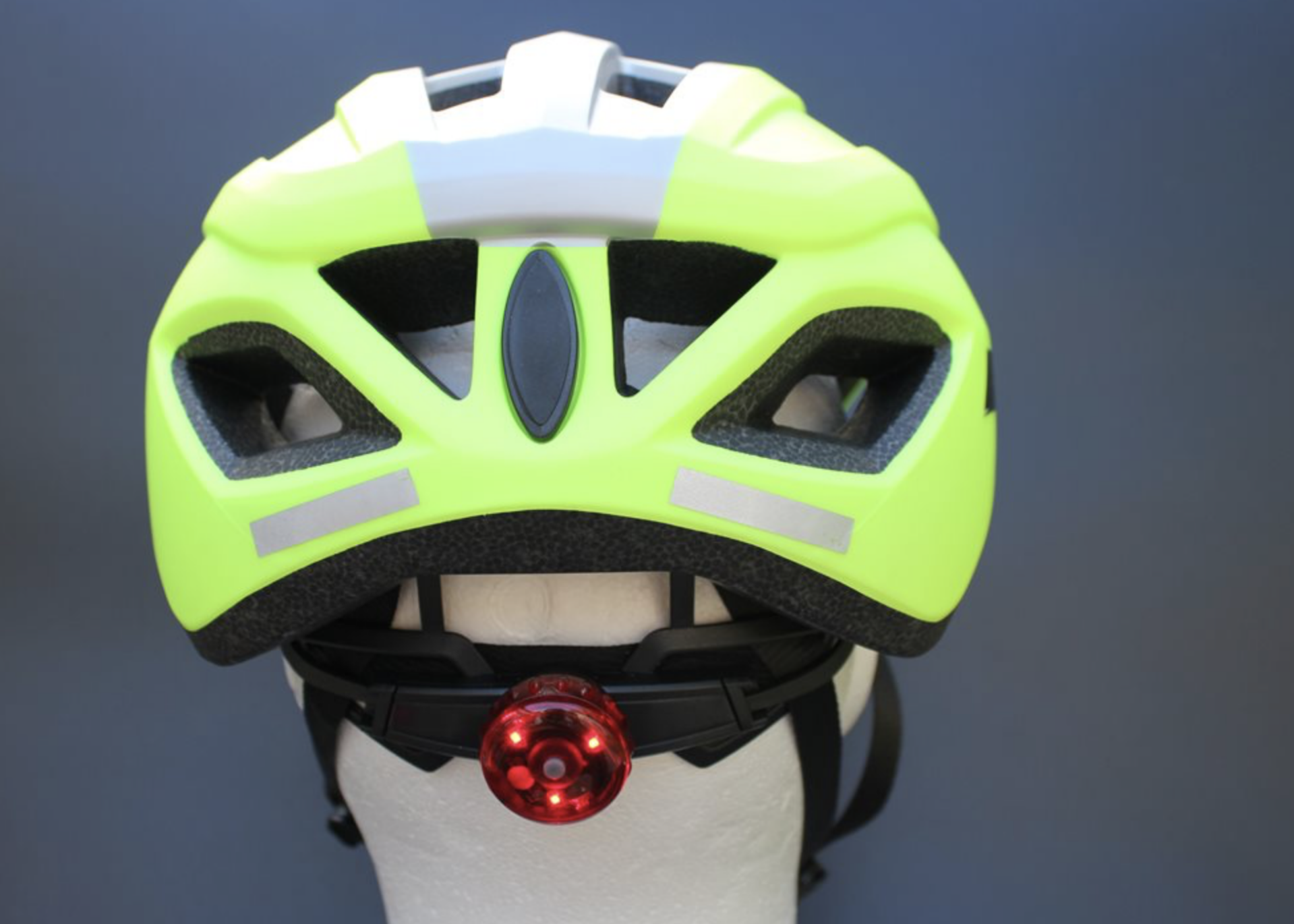 Hjälm Swenor - Sporthandlarn